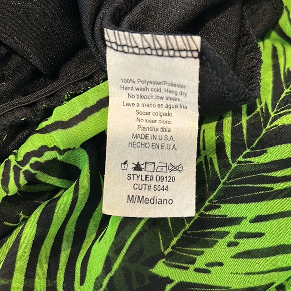 YoYo 5 Ruffle Sleeveless Dress. Sz Medium. Upper Lining Green & Black Tropical - Picture 3 of 4